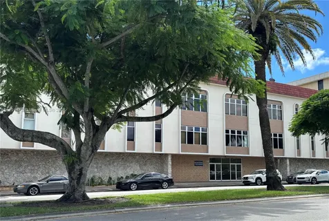717 Ponce De Leon Boulevard Coral Gables FL 33134