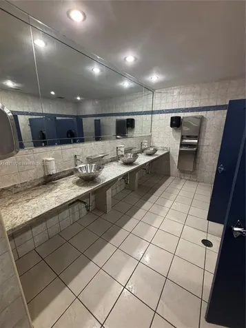 717 Ponce De Leon Boulevard Coral Gables FL 33134