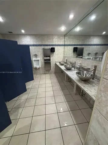 717 Ponce De Leon Boulevard Coral Gables FL 33134