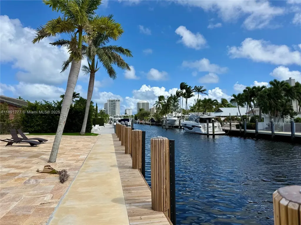 3030 NE 42nd Street Fort Lauderdale FL 33308