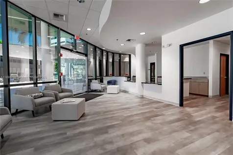 410 W 41st Street Miami Beach FL 33140