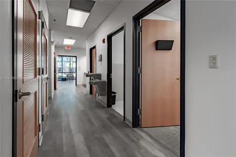 410 W 41st Street Miami Beach FL 33140