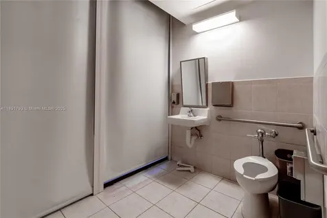 410 W 41st Street Miami Beach FL 33140