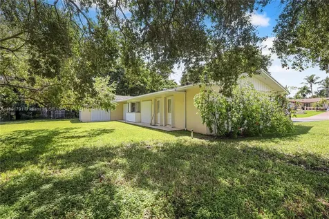 18401 SW 86th Court Cutler Bay FL 33157