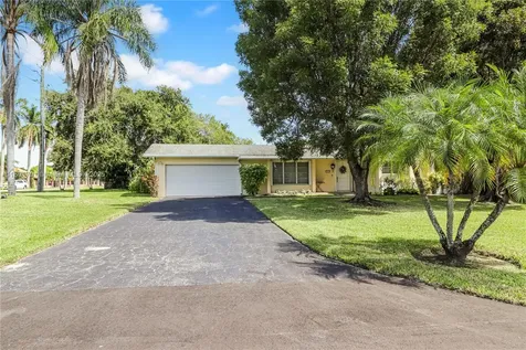 18401 SW 86th Court Cutler Bay FL 33157