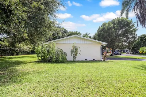18401 SW 86th Court Cutler Bay FL 33157