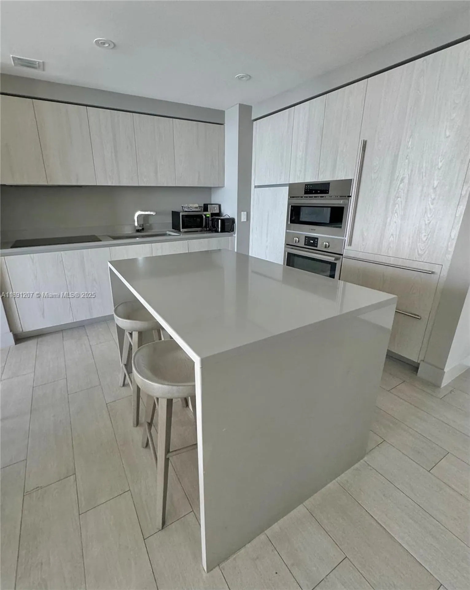 4010 S Ocean Drive Hollywood FL 33019