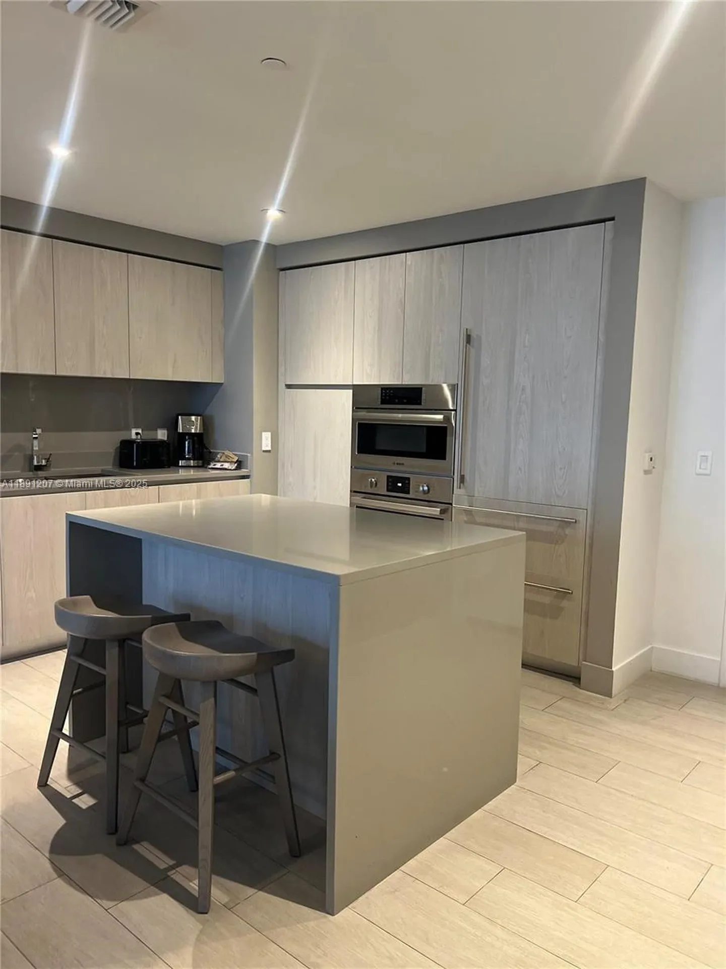 4010 S Ocean Drive Hollywood FL 33019