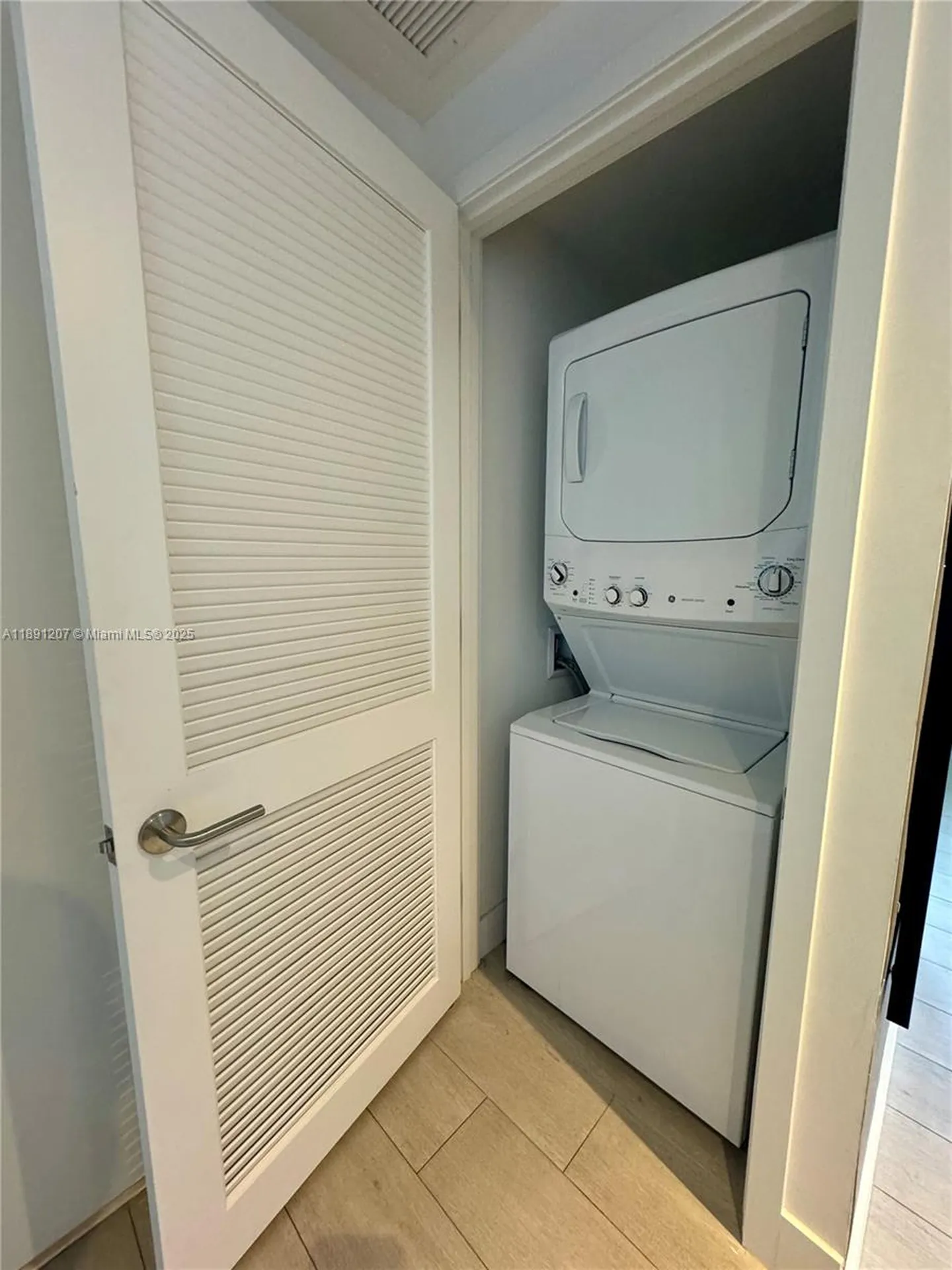 4010 S Ocean Drive Hollywood FL 33019