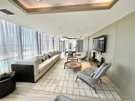 4010 S Ocean Drive Hollywood FL 33019