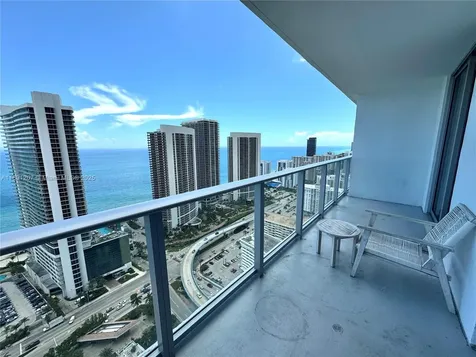 4010 S Ocean Drive Hollywood FL 33019