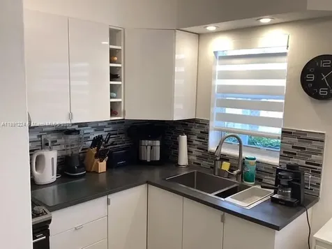 3133 S Ocean Drive Hallandale Beach FL 33009