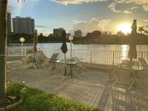 3133 S Ocean Drive Hallandale Beach FL 33009