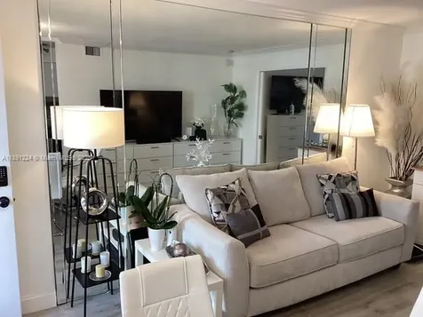 3133 S Ocean Drive Hallandale Beach FL 33009