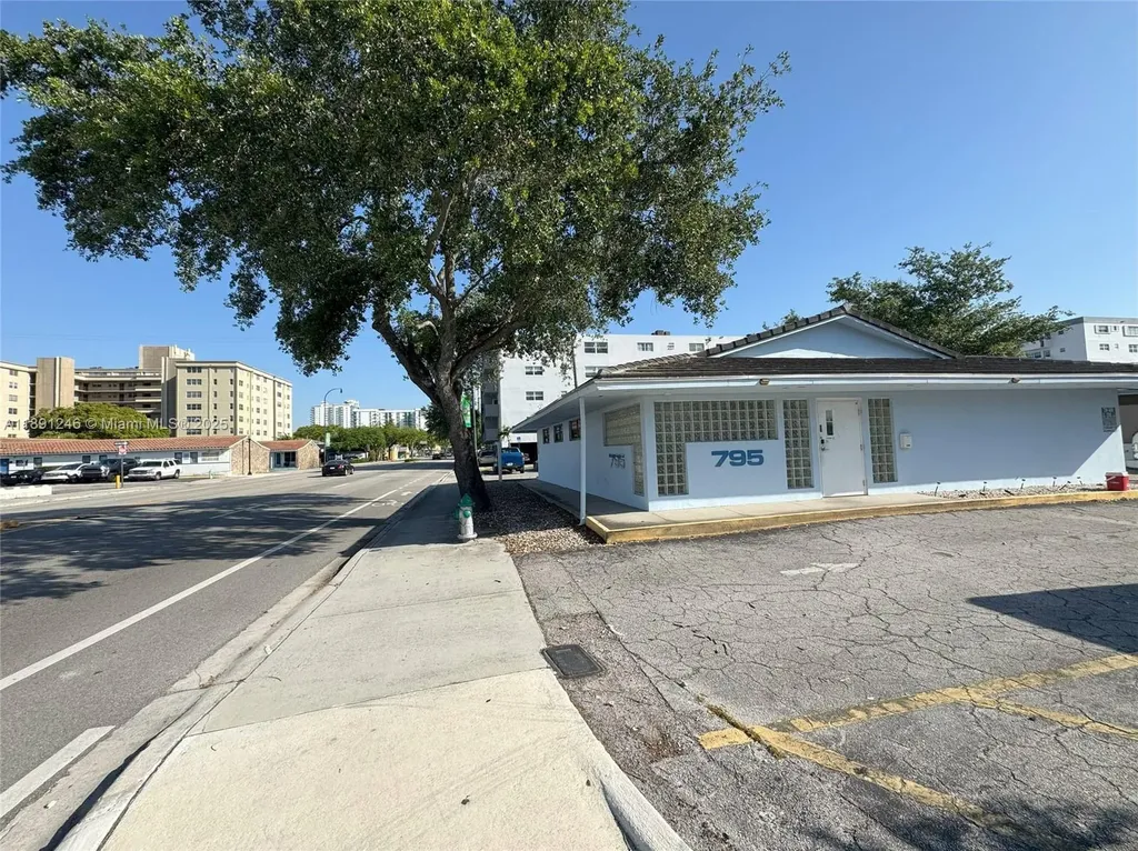 795 S Federal Highway Hollywood FL 33020