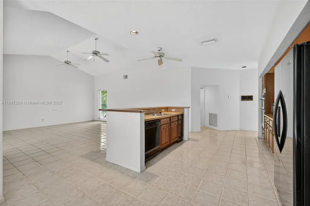 3704 High Pine Drive Coral Springs FL 33065