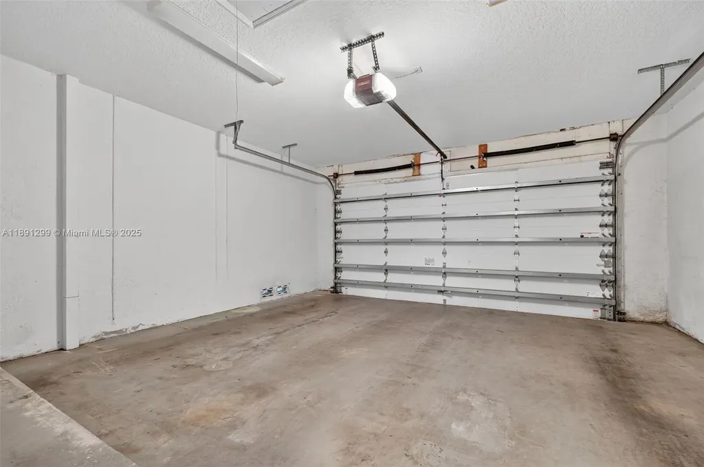 3704 High Pine Drive Coral Springs FL 33065