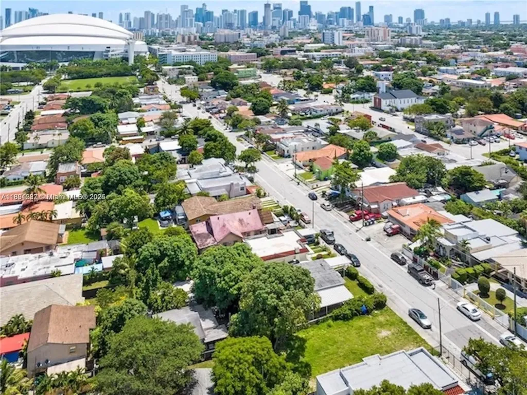 1881 NW 4th Street Miami FL 33125