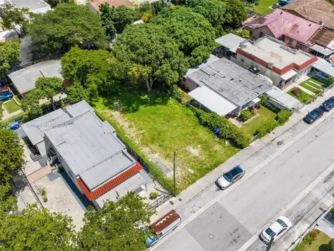 1881 NW 4th Street Miami FL 33125