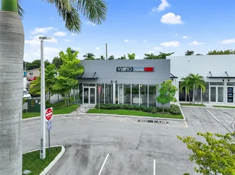 4250 W Hallandale Beach Boulevard Pembroke Park FL 33023