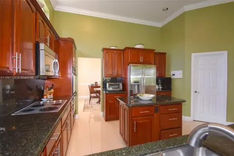 4240 SW 131st Avenue Davie FL 33330