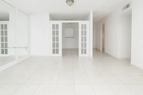1662 Lincoln Court Miami Beach FL 33139