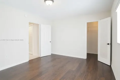 1662 Lincoln Court Miami Beach FL 33139