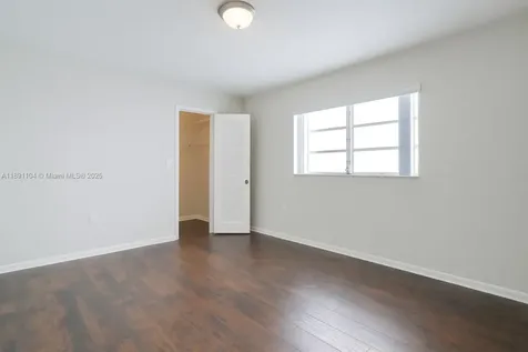 1662 Lincoln Court Miami Beach FL 33139