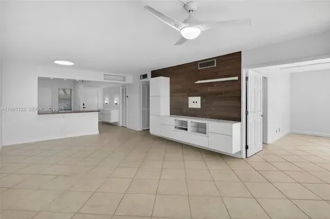 3150 N Course Lane Pompano Beach FL 33069