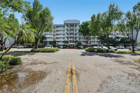 3150 N Course Lane Pompano Beach FL 33069