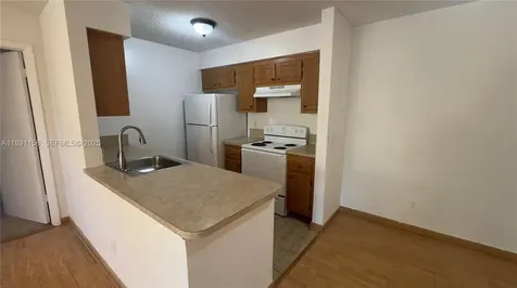 10480 NW 8th Street Pembroke Pines FL 33026