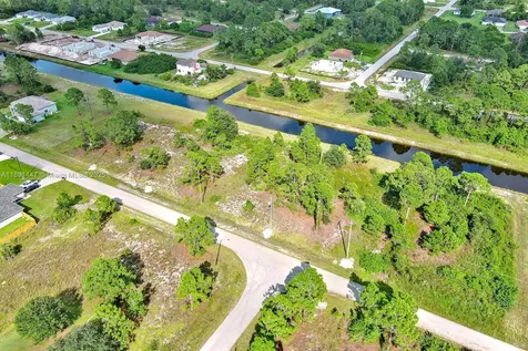 745 Troy Avenue Lehigh Acres FL 33974