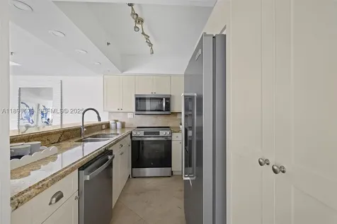 650 West Avenue Miami Beach FL 33139