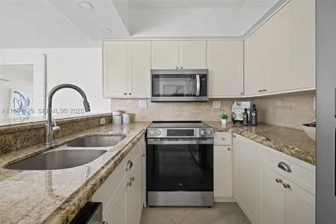 650 West Avenue Miami Beach FL 33139