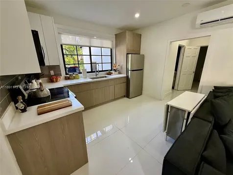 733 Michigan Avenue Miami Beach FL 33139