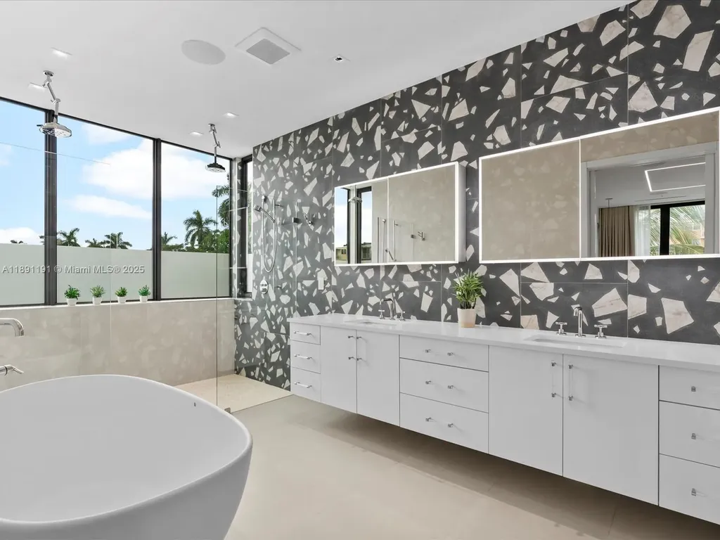 1736 SE 14th Street Fort Lauderdale FL 33316