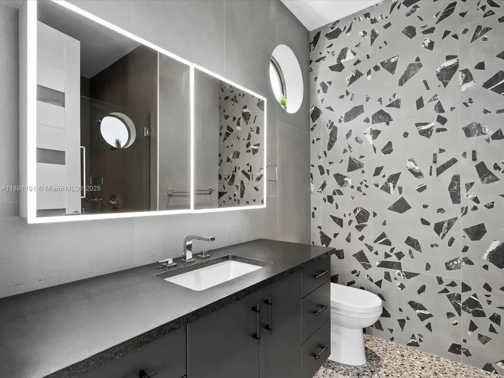 1736 SE 14th Street Fort Lauderdale FL 33316