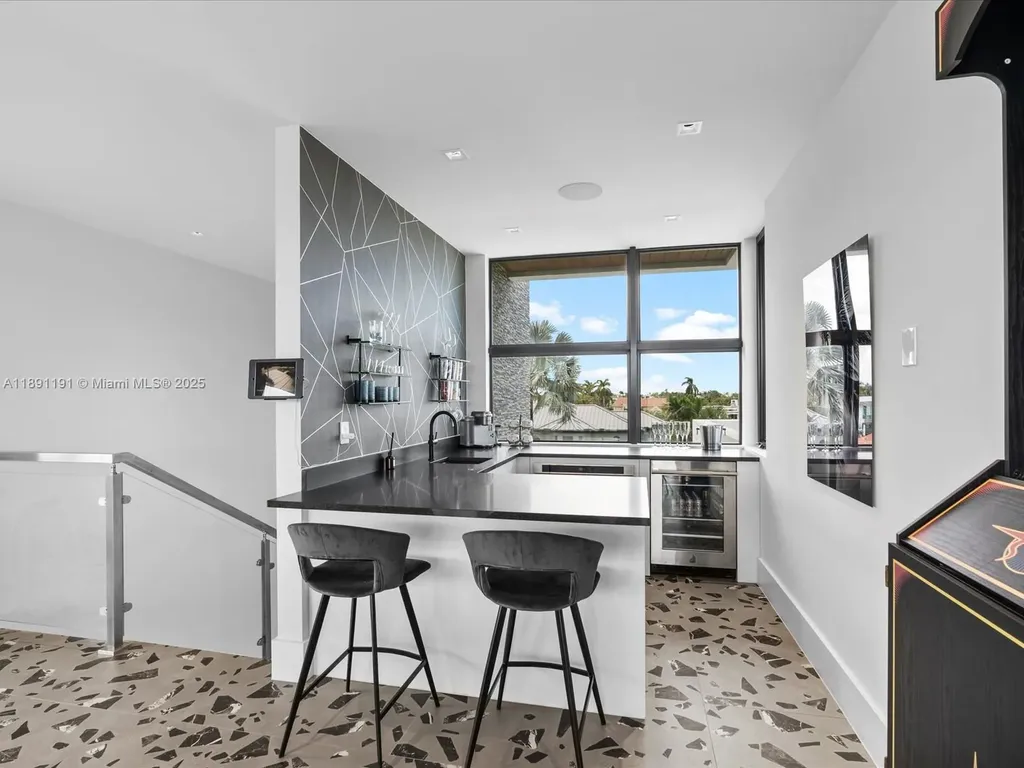 1736 SE 14th Street Fort Lauderdale FL 33316