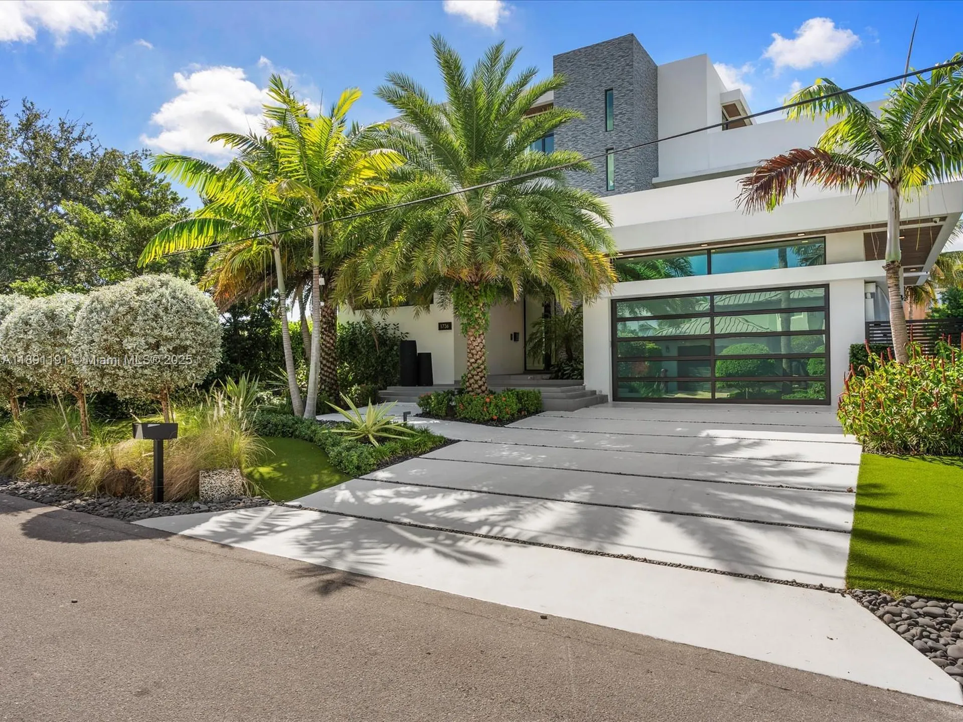 1736 SE 14th Street Fort Lauderdale FL 33316