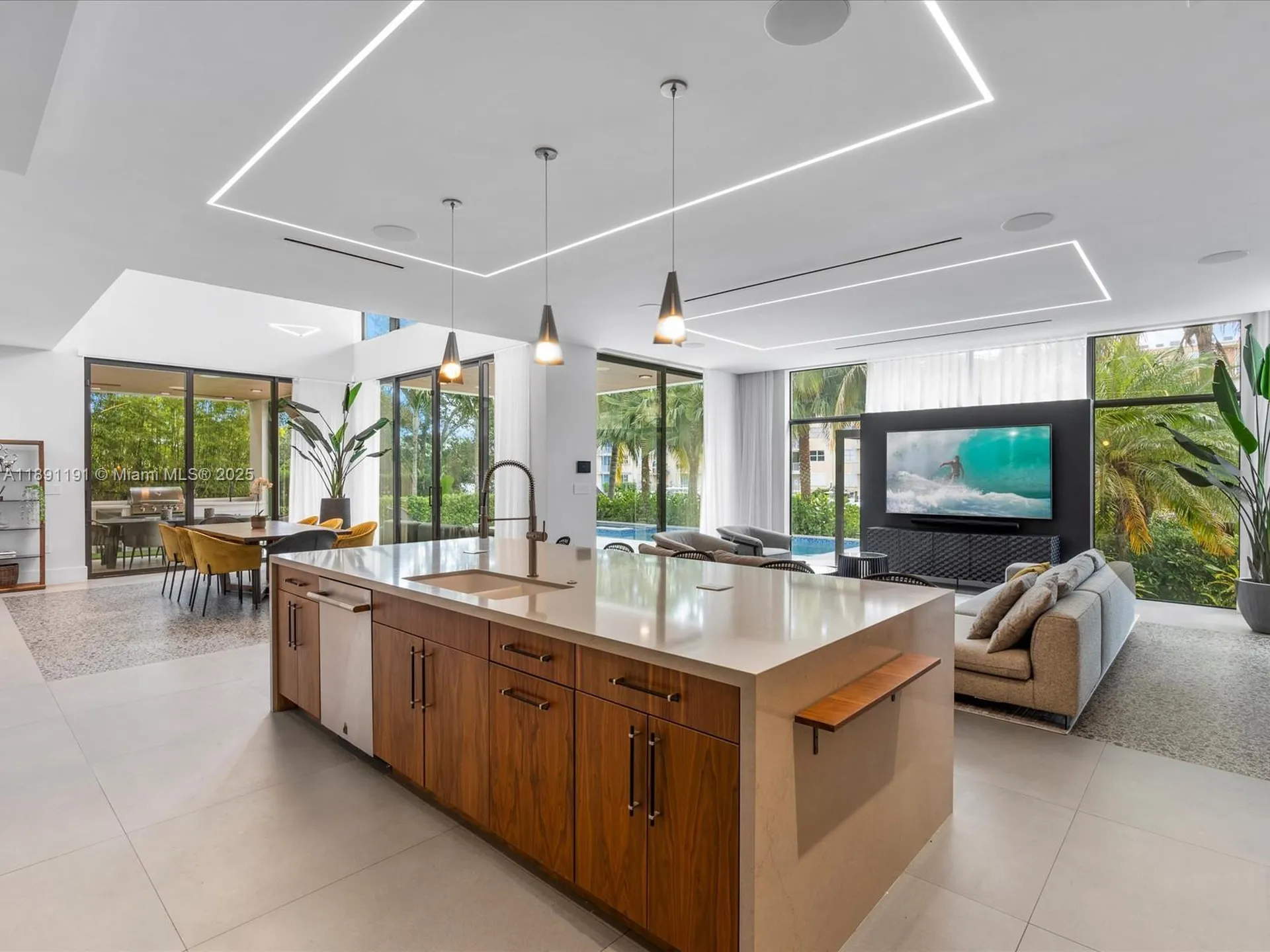 1736 SE 14th Street Fort Lauderdale FL 33316