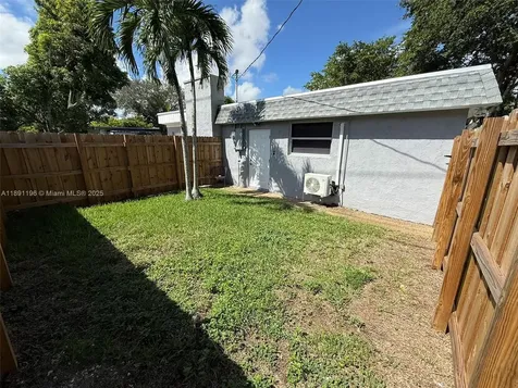 4300 NW 3rd Court Plantation FL 33317