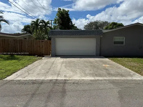 4300 NW 3rd Court Plantation FL 33317