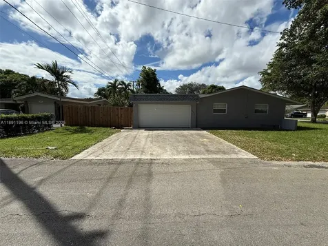 4300 NW 3rd Court Plantation FL 33317