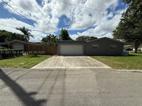 4300 NW 3rd Court Plantation FL 33317