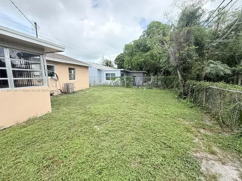 936 45th Street West Palm Beach FL 33407