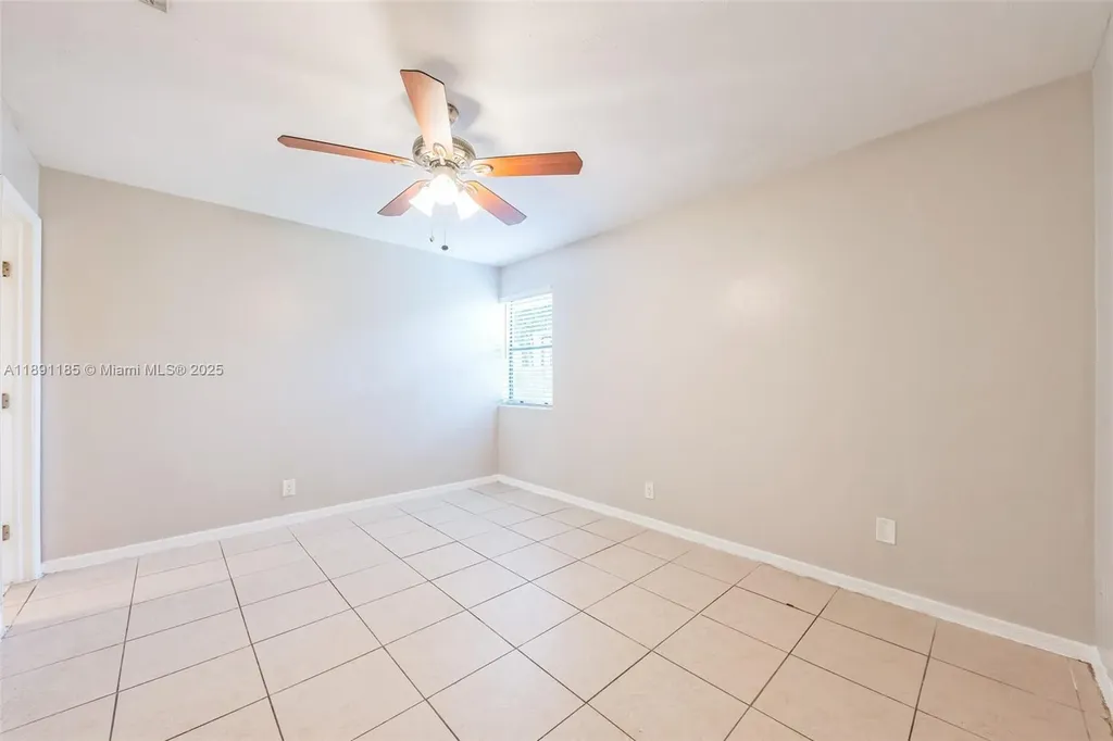 10108 S Windtree Lane S Boca Raton FL 33428