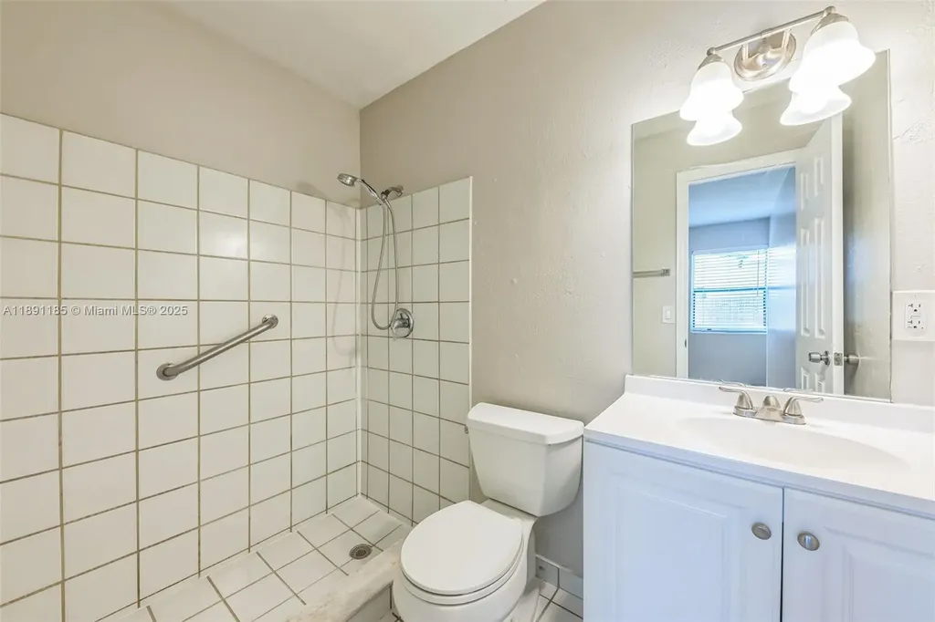 10108 S Windtree Lane S Boca Raton FL 33428