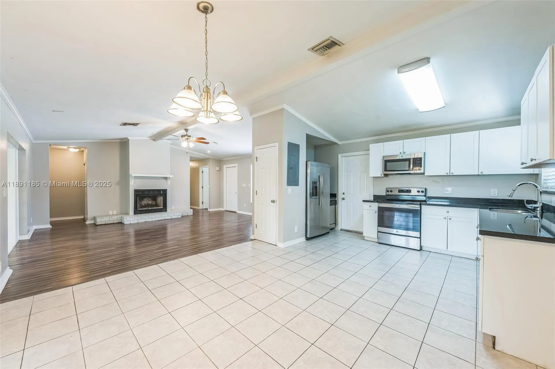 10108 S Windtree Lane S Boca Raton FL 33428