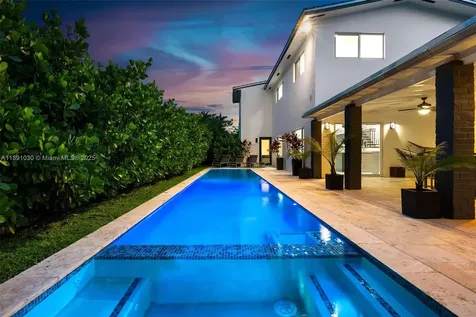 1651 SW 13th Avenue Miami FL 33145