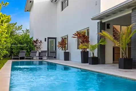 1651 SW 13th Avenue Miami FL 33145